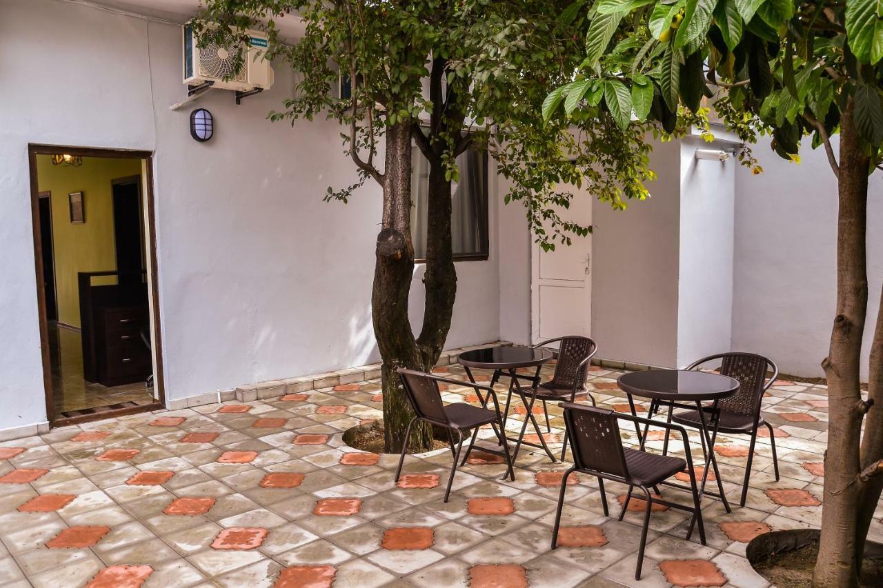 Hotel Garden Tbilisi Eksteriør bilde